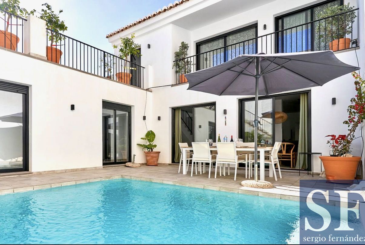House in Canillas de Albaida - view 1