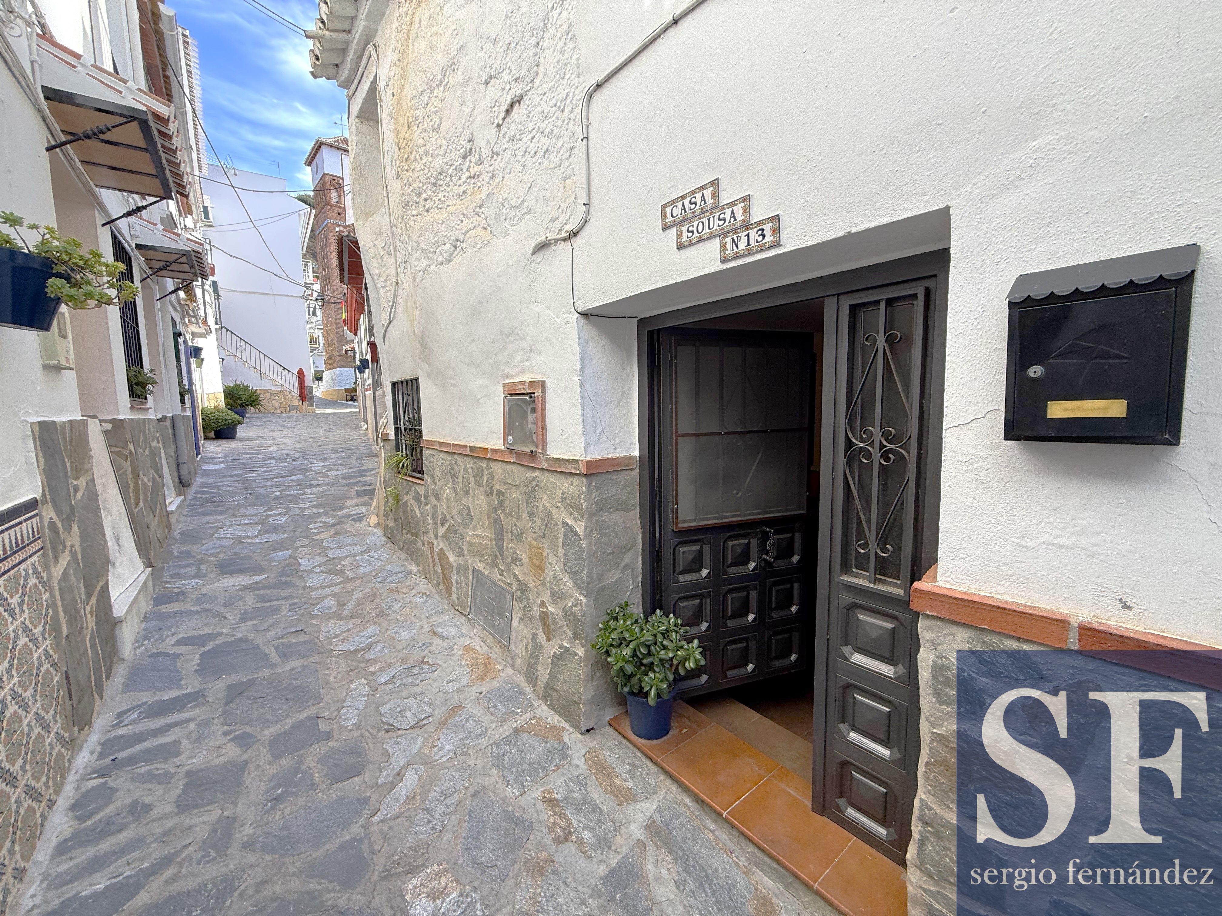 House in Archez - view 1