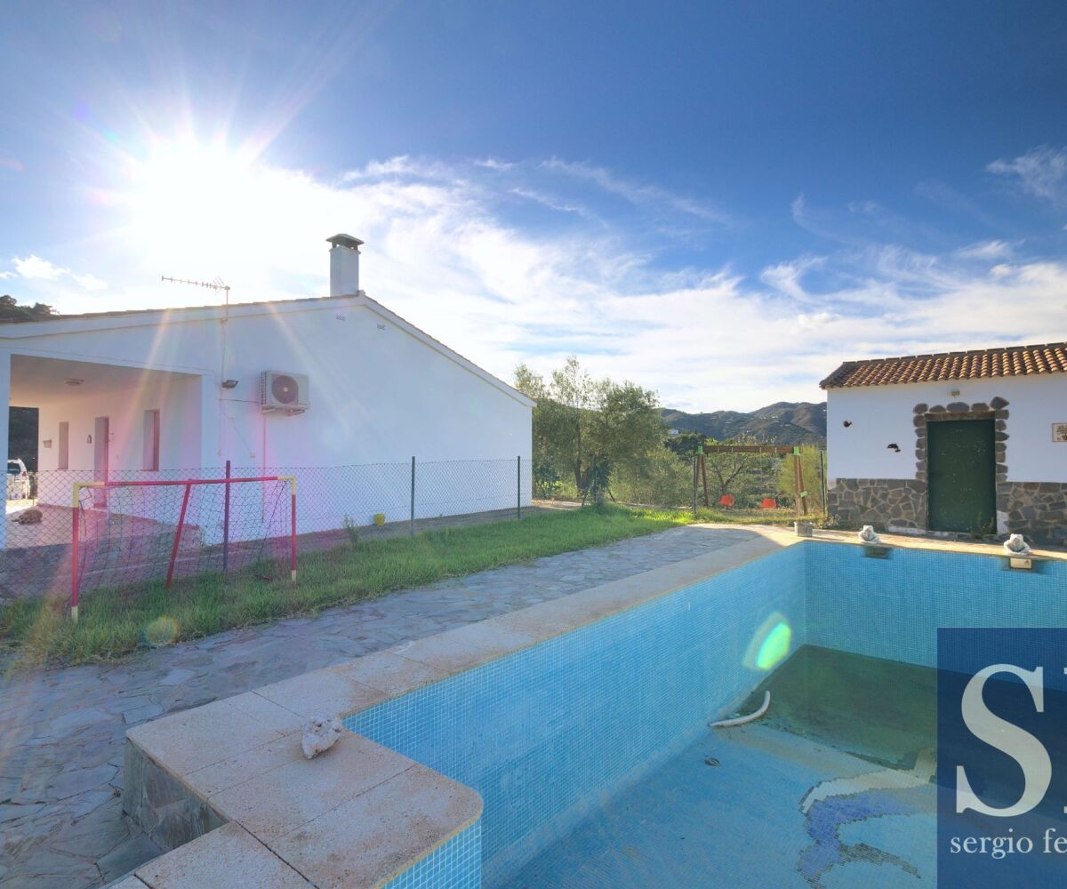 Country villa in Comares
