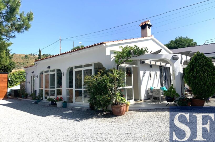Country villa in Cómpeta