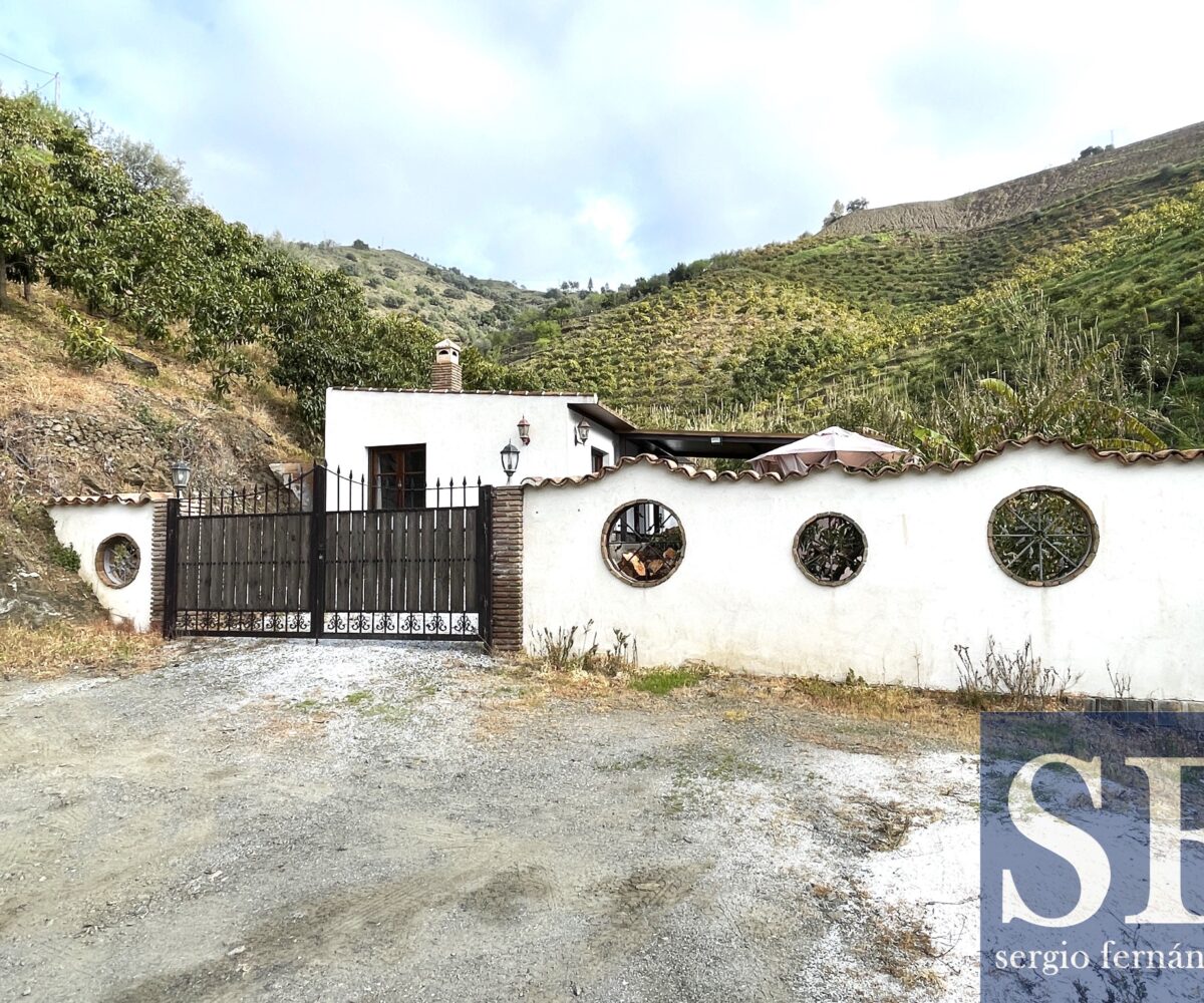 Country villa in Sayalonga