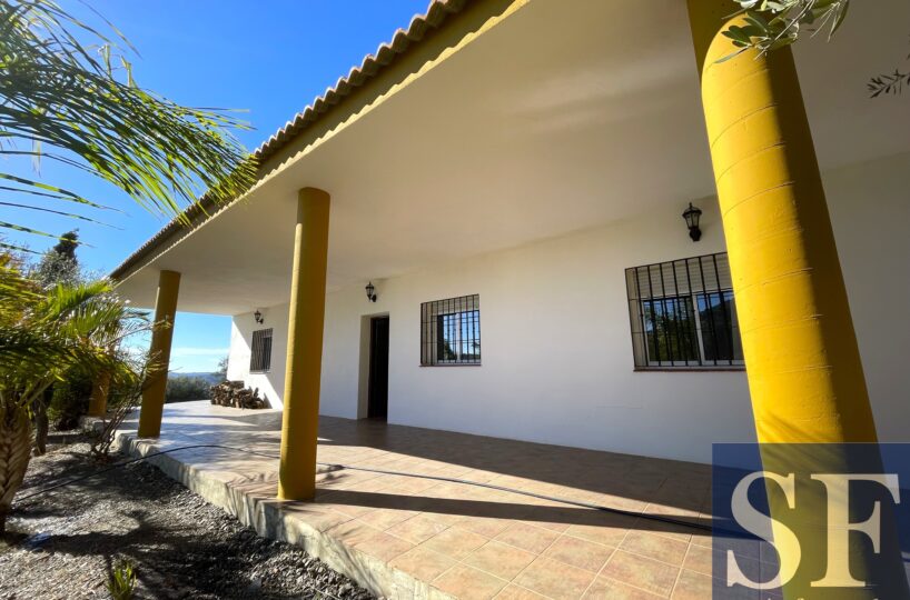 Country villa in Canillas de Aceituno