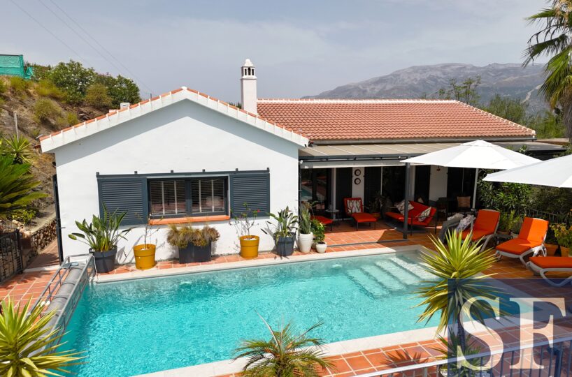 Country villa in Cómpeta