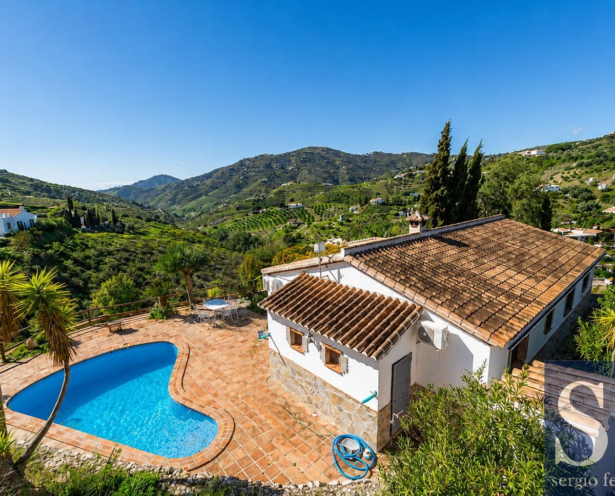 Country villa in Cómpeta