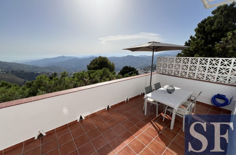 Apartment in Cómpeta