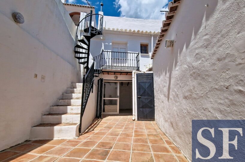 Townhouse in Sedella