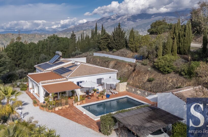 Country villa in Cómpeta